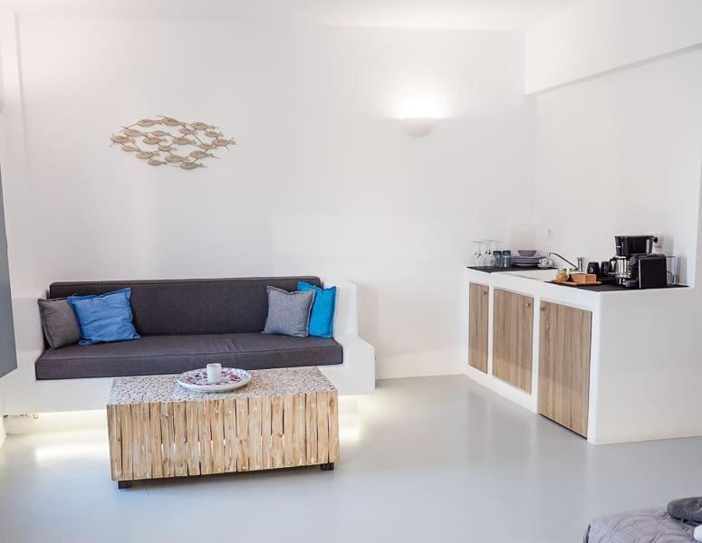 Majestic Sky Luxury Suites Megalochori  Exterior photo