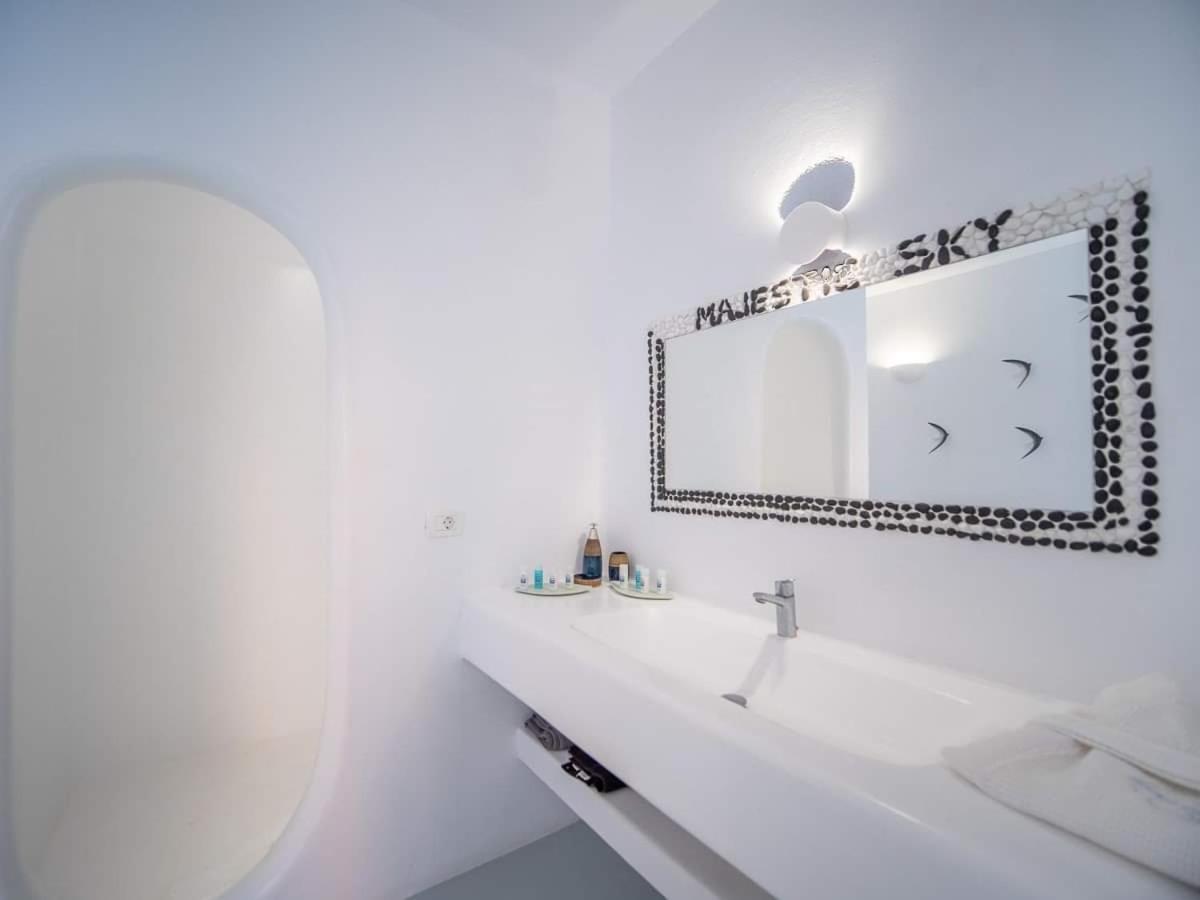 Majestic Sky Luxury Suites Megalochori  Exterior photo