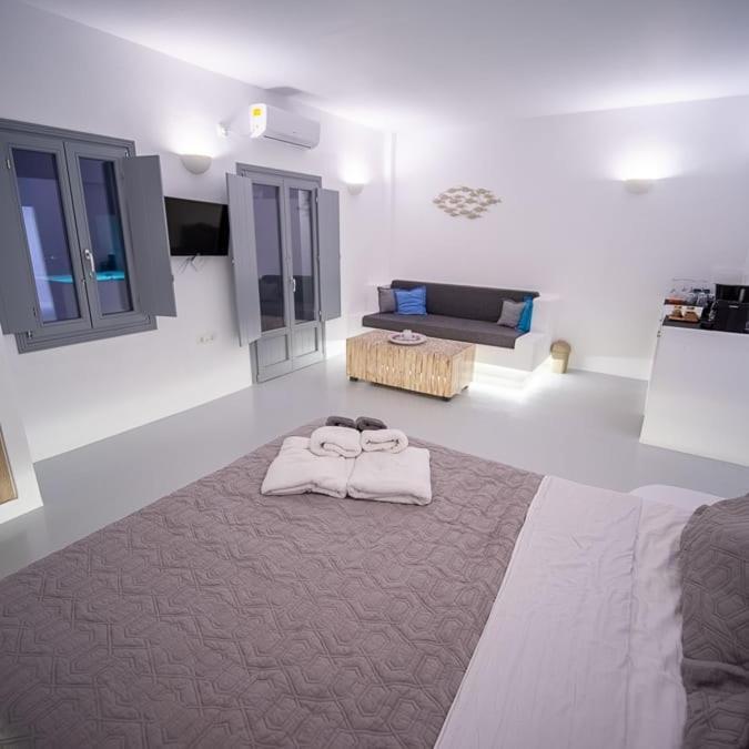 Majestic Sky Luxury Suites Megalochori  Exterior photo